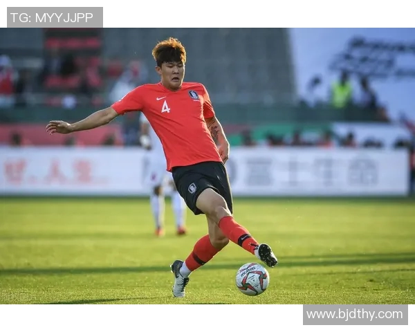 努涅斯在赛场上的精彩表现引发球迷热议未来发展潜力无限