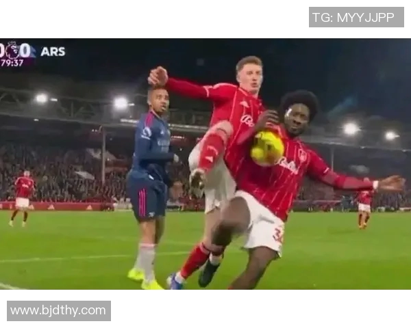 裁判承认失误致阿森纳进球无效赛后正式道歉引发热议 裁判承认失误致阿森纳进球无效赛后正式道歉引发热议