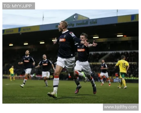 谢周三迎战卢顿期待精彩对决与激烈竞争的足球盛宴
