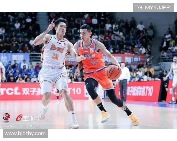 陈林坚：从青年才俊到篮球明星的成长之路与奋斗故事