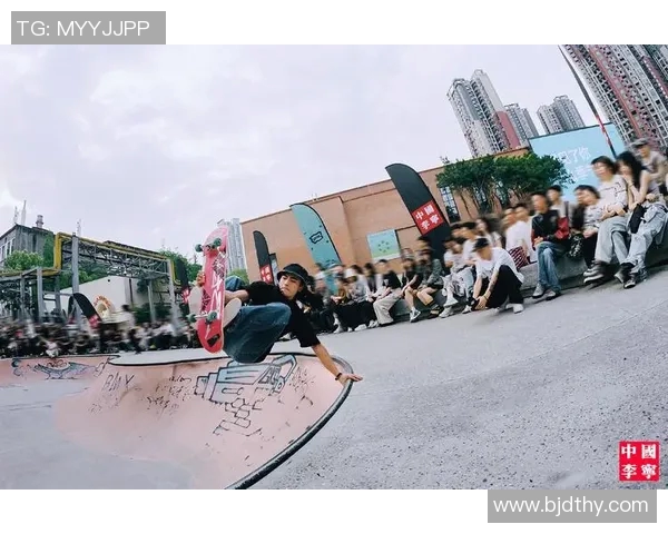 成都滑板队的拼搏精神与极限运动嘉年华的精彩瞬间回顾MBA