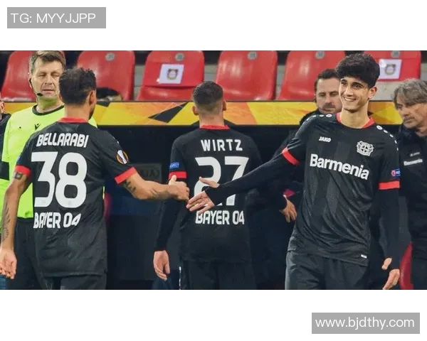 贝尔谢巴工人与对手的激烈较量揭示足球战术的新趋势与挑战