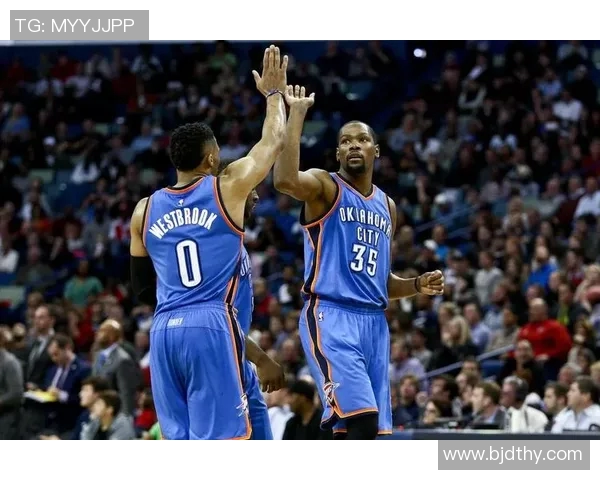 雷霆主场大胜勇士展现强大实力全场精彩瞬间回顾