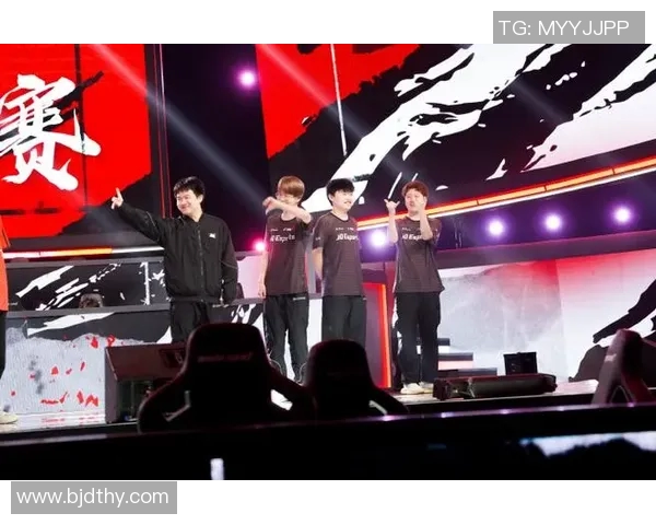 和平精英战术分析：深入探讨JDG团队的盯防策略与执行细节