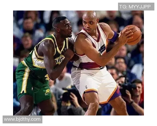 奥尼尔与飞猪的巅峰对决谁能笑到最后揭开篮球与娱乐的精彩碰撞