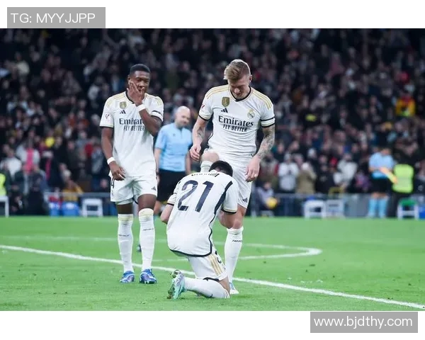 巴塞罗那主场迎战格拉纳达争夺西甲积分榜重要三分之战