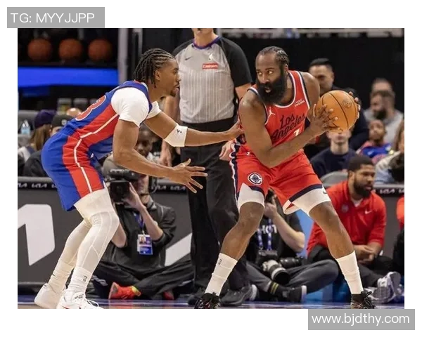 快船与马刺季后赛对决数据分析揭示双方实力差距与战术特点