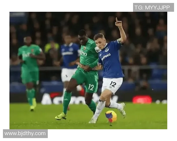 沃特福德与诺丁汉激战正酣比分悬念引人关注