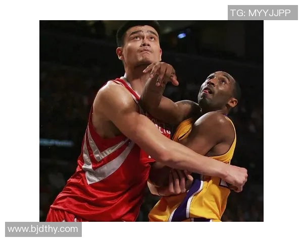 湖人对火箭精彩对决回顾球星表现与战术分析全景呈现 湖人对火箭精彩对决回顾球星表现与战术分析全景呈现